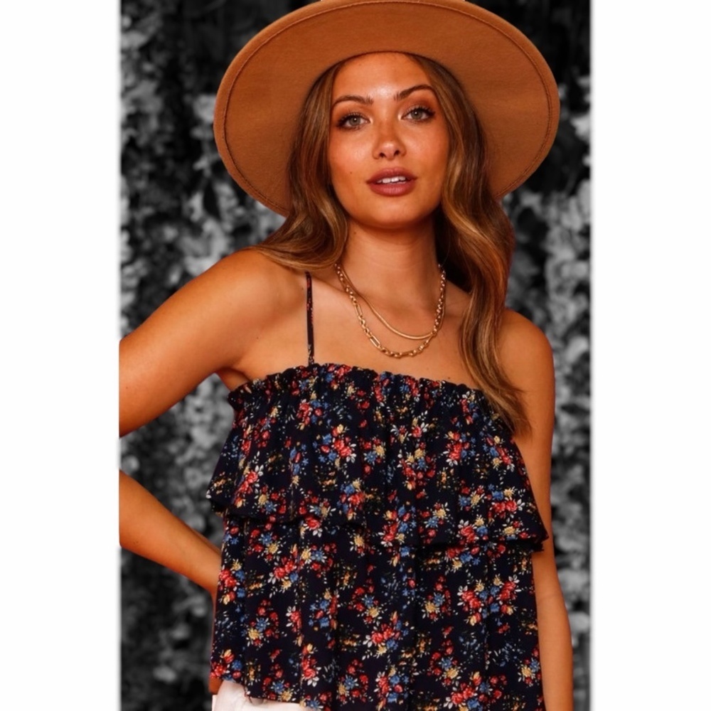 Fantastic Fawn Navy Floral Ruffle Tiered Sleeveless Cami Top - Picture 2 of 10